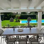 Villa Bua *