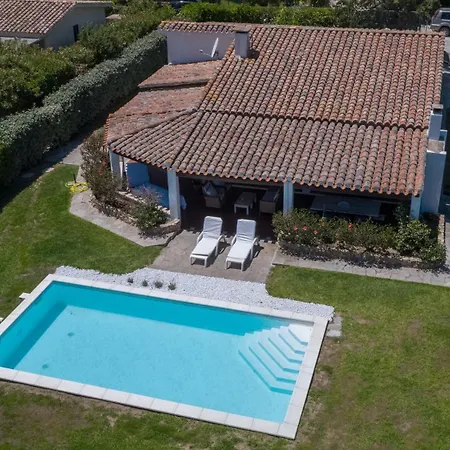Bua Villa